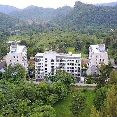 The Courtyard Khaoyai Apartment Mu Si Exterior photo